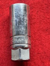 S-K TOOLS 5/8" SPARK PLUG SOCKET 3/8" DRIVE - USA (k11)