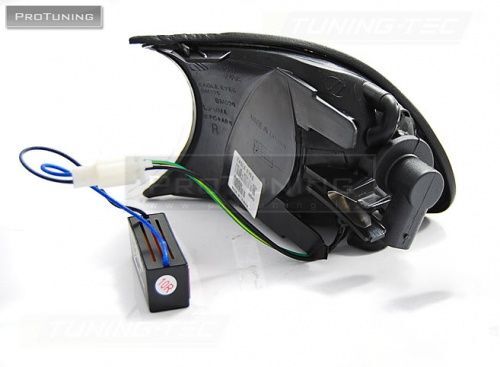Black LED Front Turnsignals For BMW E46 99-01 Coupe/ Cabrio - Picture 3 of 5