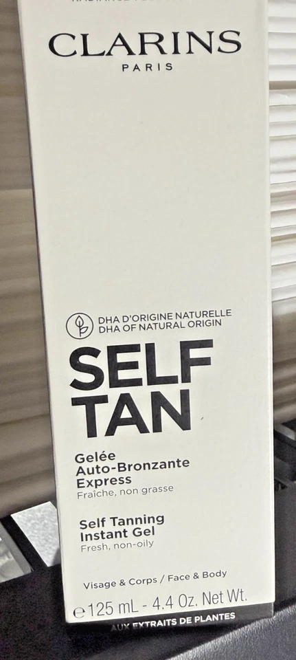 GEL INSTANTÁNEO AUTOBRONCEADOR CLARINS, fresco y no graso, 4,5 OZ SELLADO EN CAJA PROBADORA Foto 2 de 4