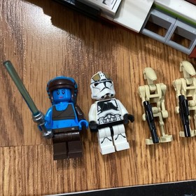 LEGO Star Wars: Republic Fighter Tank (75182) Complete Manuals Minifigures