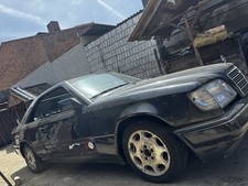 sell parts for w124 320 ce