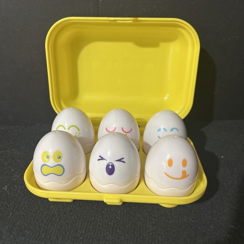 1993 Vintage Tomy Hide N Squeak Eggs Shape Color Sorting Toy With Carton
