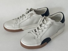 Dolce Vita Sneakers Onyx Embossed Leather Sneakers Womens 9 Athleisure Sporty