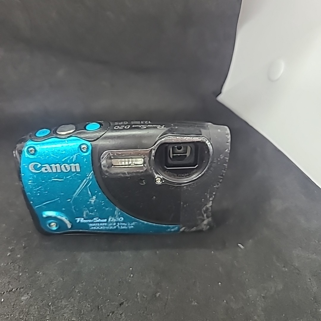 Canon PowerShot D20 Waterproof Shockproof 12.1MP Digital Camera