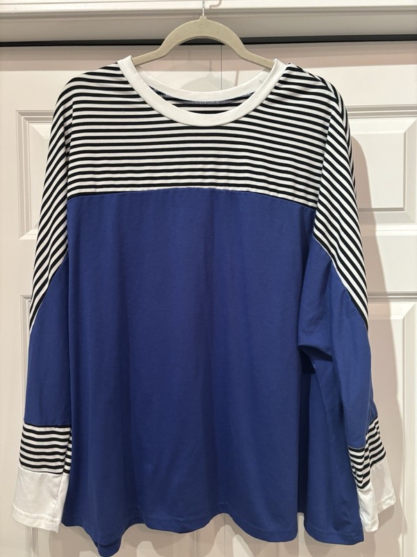 Woman’s Plus Size 1X Black Blue White Striped Casual Weekend Top NWOT Cute!