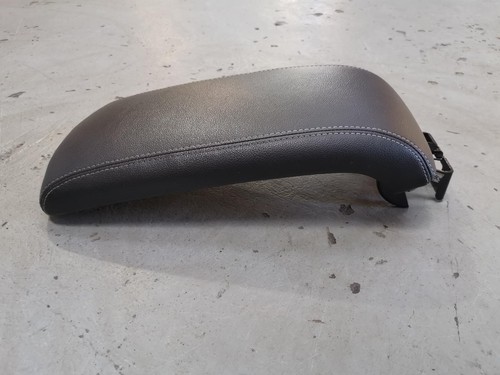 RENAULT KALEOS ARMREST H45 11/11-08/13 11 12 13