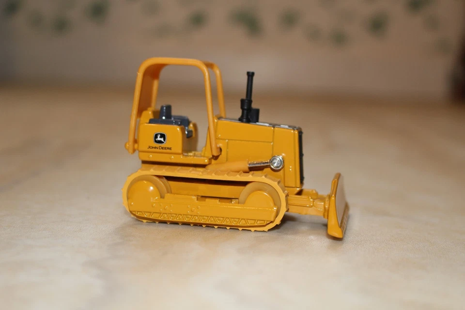Deere QTY 50 toy Dozers Construction tractor Farm 1/64 scale agriculture equip - Image 4 of 4