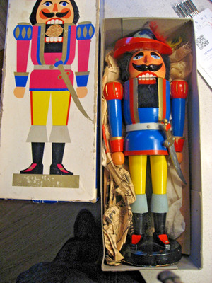 Vtg VEB Spanplatterwerk Gotha Wooden Nussknacker Musketier Nutcracker abt 20.5''T