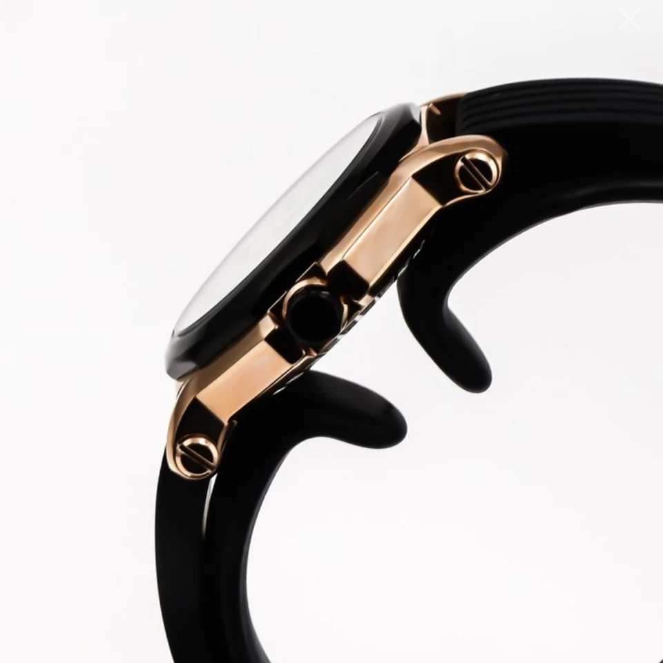 Mercury • Reloj Suizo • PVD Oro Acero Inoxidable • 37mm • Cuarzo • 3ATM • ME1080 Foto 4 de 4