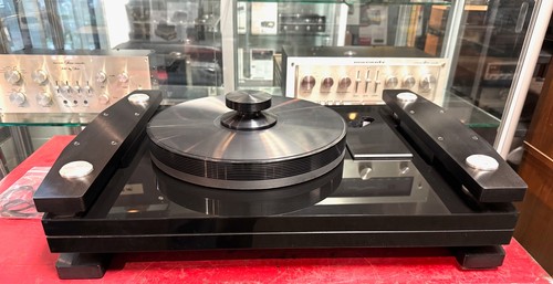 Basis Ovation turntable with dust cover