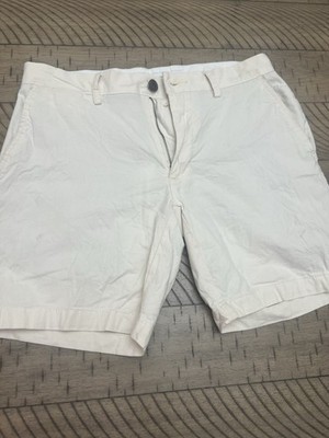 Amazon Essentials Men's White Chino Shorts Flat Front Zip Closure Pockets