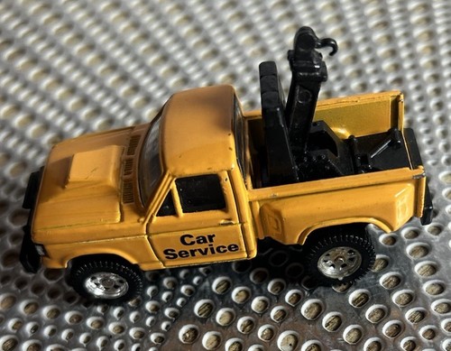 Vintage 1990’s Maisto Ford Pickup Tow Truck Village Towing Wrecker 1:64 Yellow - Picture 6 of 7