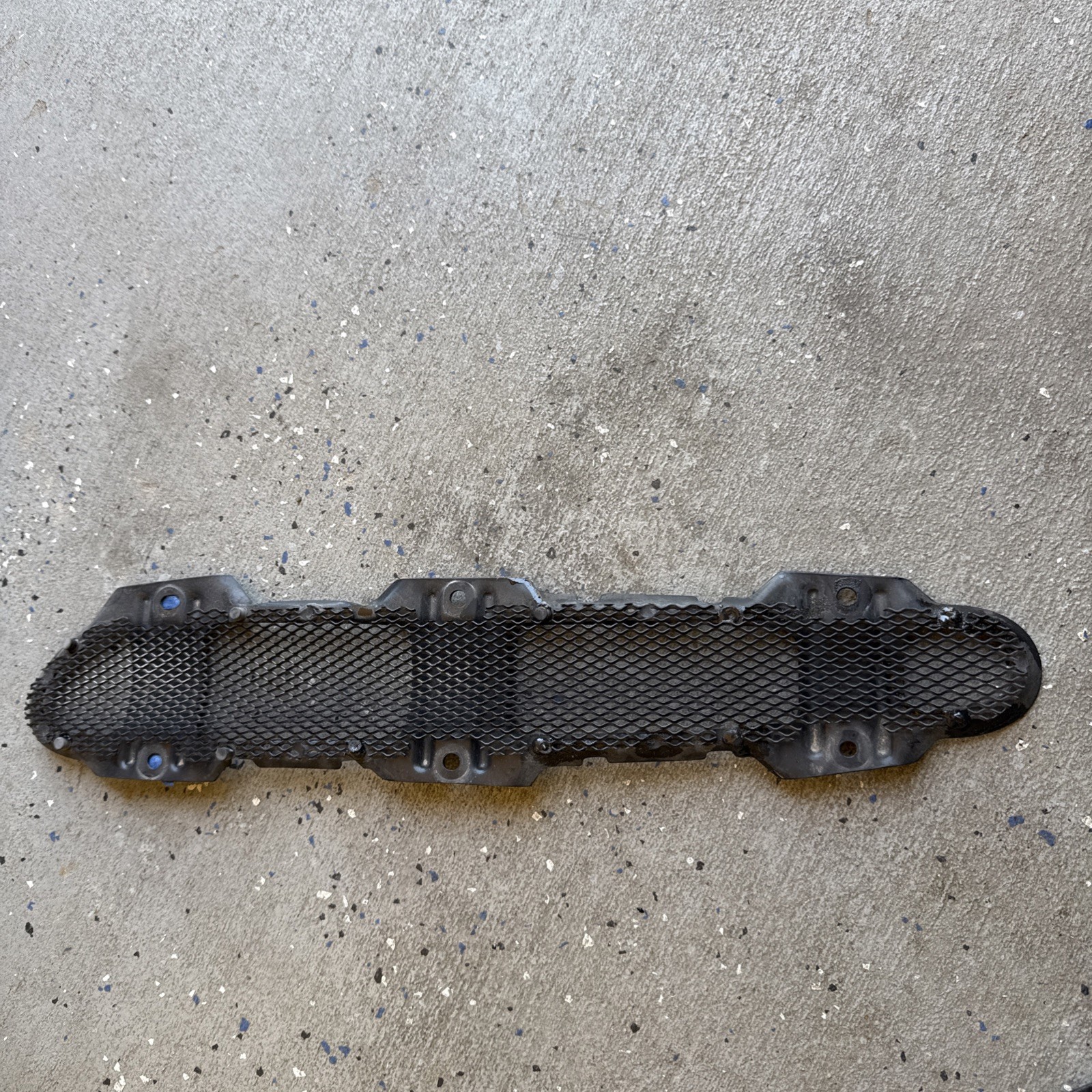 Aston Martin DB11 RIGHT+INNER Hood P/N HY5316A758AB