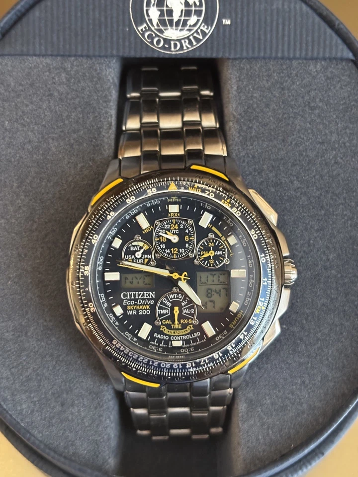 Relógio Citizen masculino Blue Angels Skyhawk relógio A-T Eco-Drive JY0040 -59L - Imagem 2 de 4