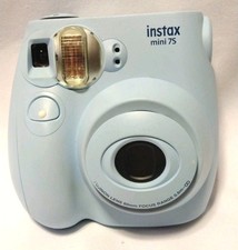 Fujifilm Instax Mini 7S Instant Film Camera Includes Case Film READ DESC B2