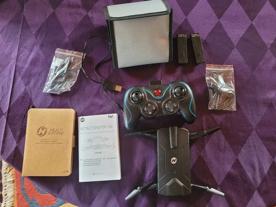 Holy Stone HS160 Shadow FPV with 2 Batteries WORKS GREAT! Easy To Fly Drone! - Image 2 of 4