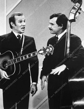 } Tom Smothers Dick Smothers TV The Smothers Brothers Comedy Hour