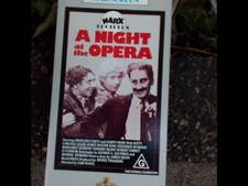 MARX BROS A NIGHT AT THE OPERA VHS
