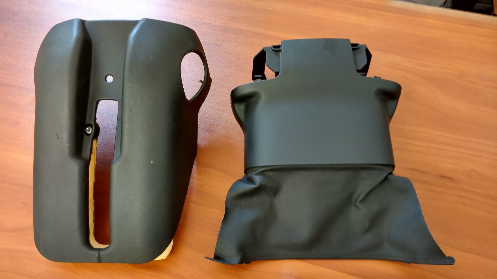 LAMBORGHINI GALLARDO & LP560 STEERING COLUMN COVERS OEM 400953511