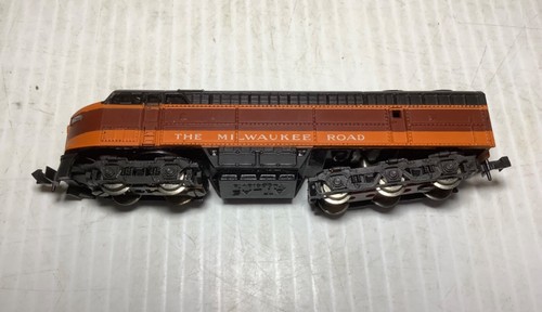 N Scale Atlas MILW Milwaukee Road Diesel Locomotive Unpowered | eBay