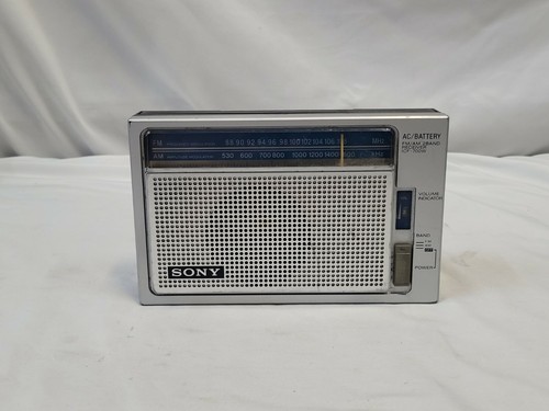 Vintage Sony ICF-700W FM/AM 2 Band Receiver Portable Radio w/ AC Adapter - 第 2/7 張圖片