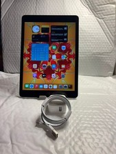 Apple iPad 7th Generation A2197 128 GB, Wi-Fi, 10.2 in - Space Gray, very good