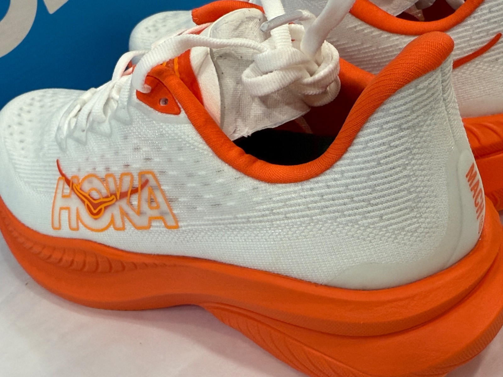 HOKA One One Mach 6 SZ 8 B Women’s 1147810 FLV  White thumbnail 6