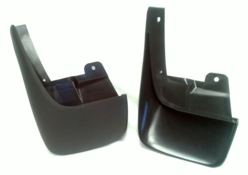ISUZU DMAX D-MAX 4X2 REAR PLASTIC MUD FLAPS 2003 - 2007 LEFT & RIGHT HAND PAIR - Picture 1 of 1