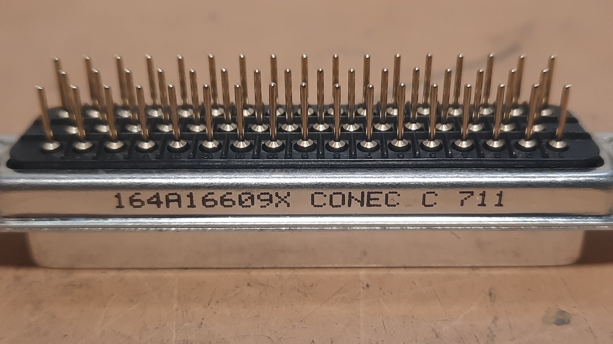 つぇんつぇん AMPHENOL CONEC #164A16609X D-SUB CONNECTOR (50-PIN) SOCKET