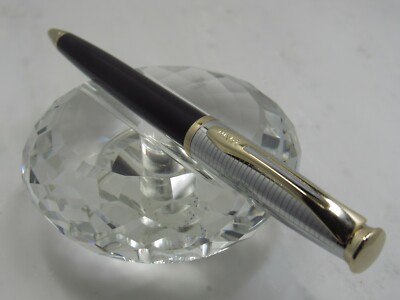 GORGEOUS HIGH QUALITY LUXOR BLACK AND ETCHED SILVER TWIST BALL POINT PEN