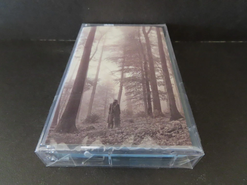 TAYLOR SWIFT - FOLKLORE - IN THE TREES DELUXE EDITION CASSETTE Republic Records - Image 3 of 4