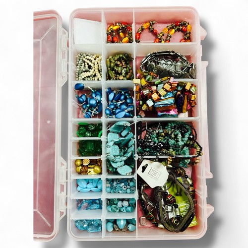 Vintage Jewelry Beads Lot Case – Bracelets, Turquoise, Mixed Colors, NWT Leather - Picture 2 of 7