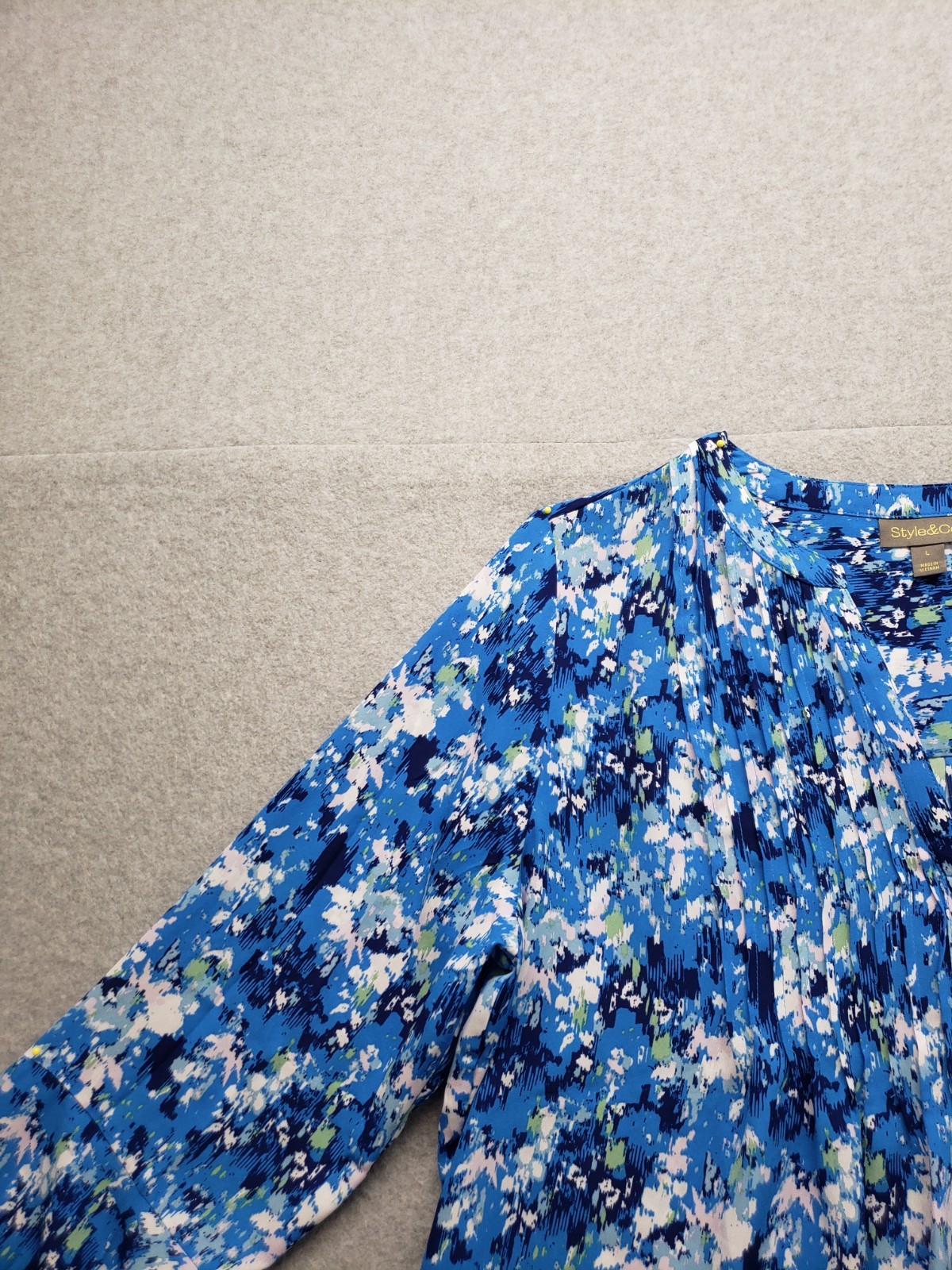 Style Co Women Tunic Top L Blue & White Floral V Neck 3/4 Bell Sleeve Blouse