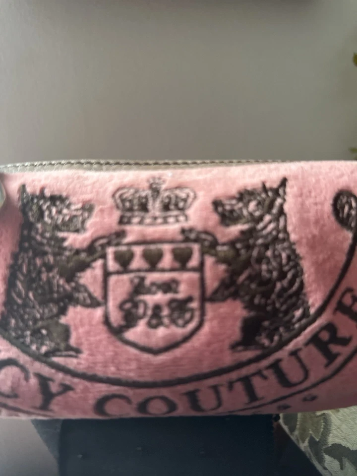 Raro Bolso sin asas JUICY COUTURE de terciopelo rosa vintage barril SIN correa para el hombro Foto 3 de 4