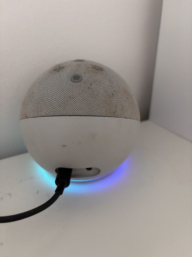 Amazon Echo Dot 4. Generation Alexa Smart Home Lautsprecher B7W644 weiß ohne Ladegerät