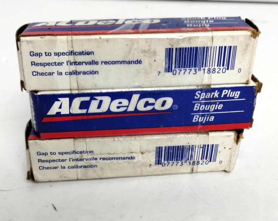 Lot of 3 Spark Plugs AC-Delco Genuine GM R44LTSM Nos