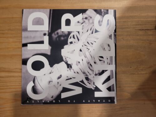 Loyalty to Loyalty by Cold War Kids (Record, 2008) - Photo 1 sur 6