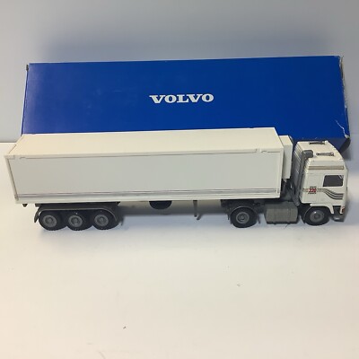 Conrad 4328 1/50 Volvo F10 Globetrotter