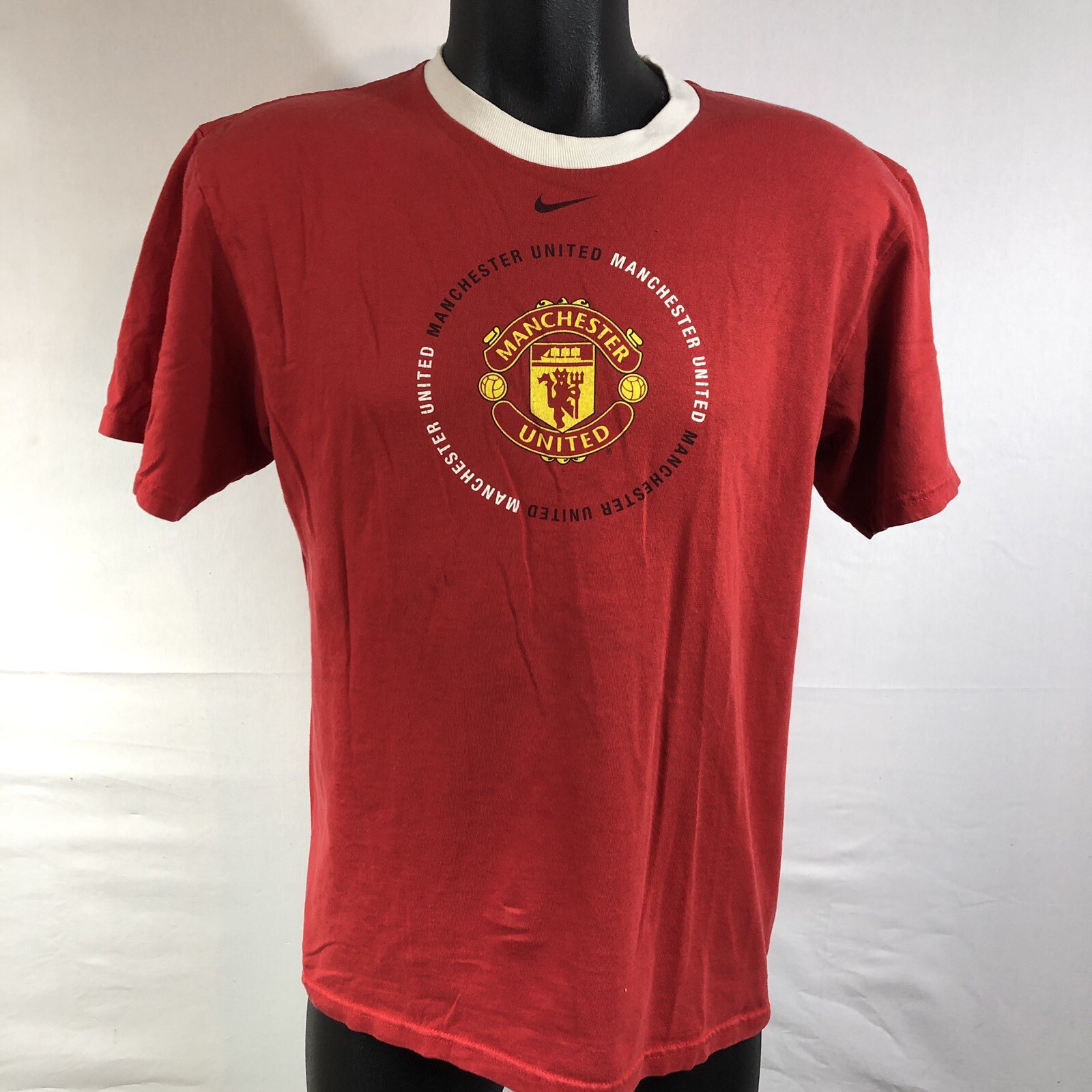 Nike Manchester United Men's Size Medium Jersey T Shirt Red