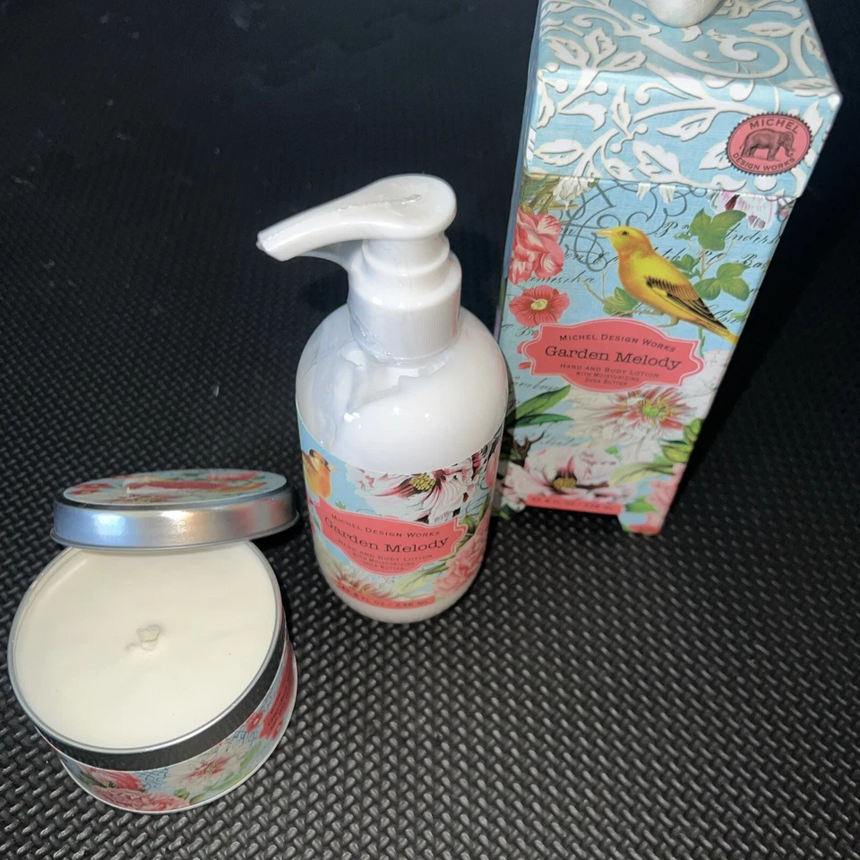 Michel Design Works Garden Melody Loción para manos y cuerpo y juego de velas de viaje de soja Nuevo Foto 2 de 4