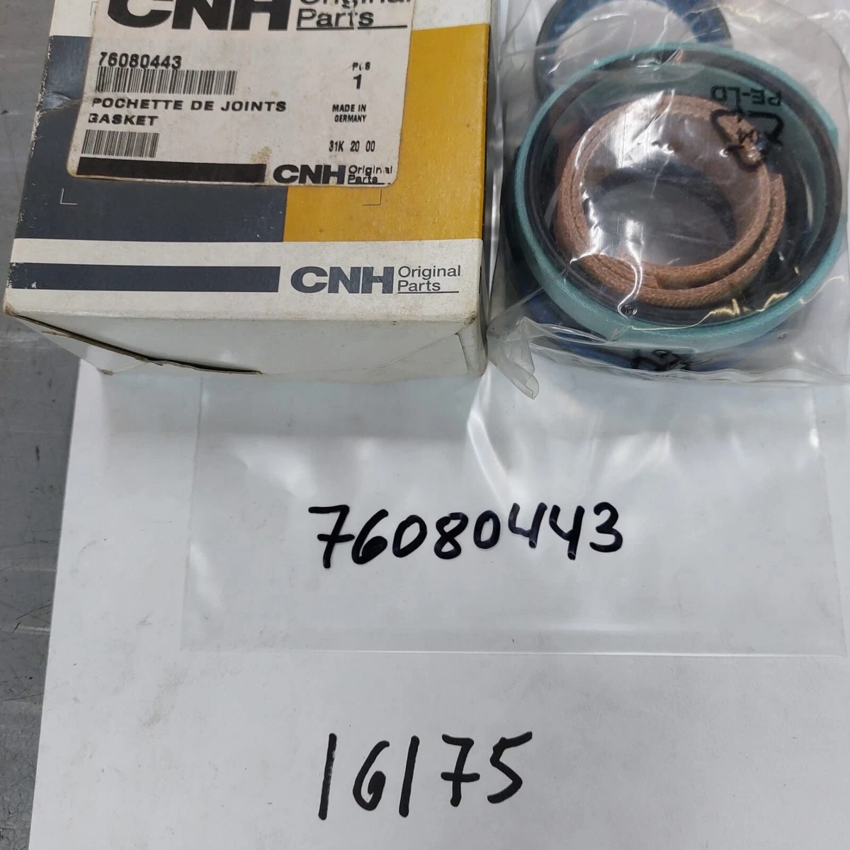 NOS TRACTOR PARTS 76080443 SEAL KIT | eBay