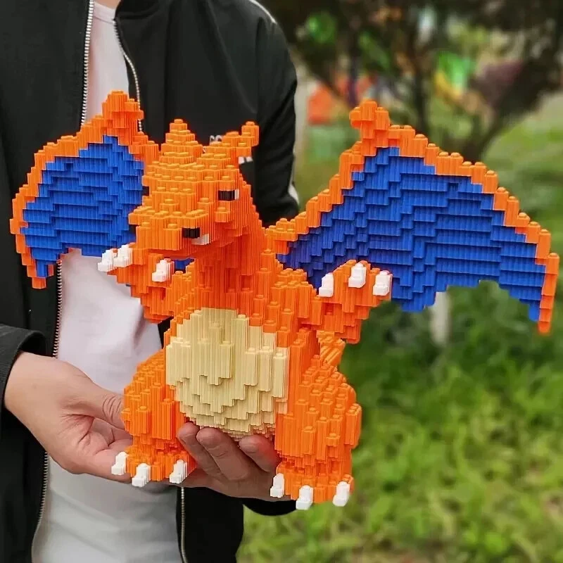 Charizard Pokémon Nano Bricks/Blocks Large 3D Model Kit | 5,600 pieces - Image 4 of 4