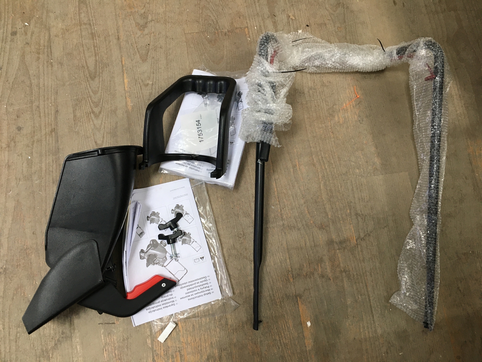 Briggs & Stratton 1022E Kompakte Einstufig Schneefräse 22"/55cm Benzine