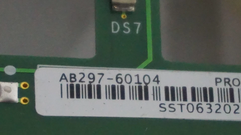 HP AB297-60104 4-SLOT SCSI MASS STORAGE BACKPLANE FOR RX8640 INTEGRITY SERVER - Image 3 of 4