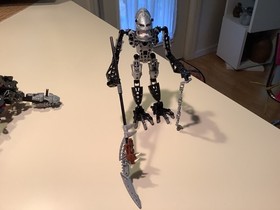 LEGO BIONICLE: Vezon & Fenrakk (8764) No Cape Very Rare