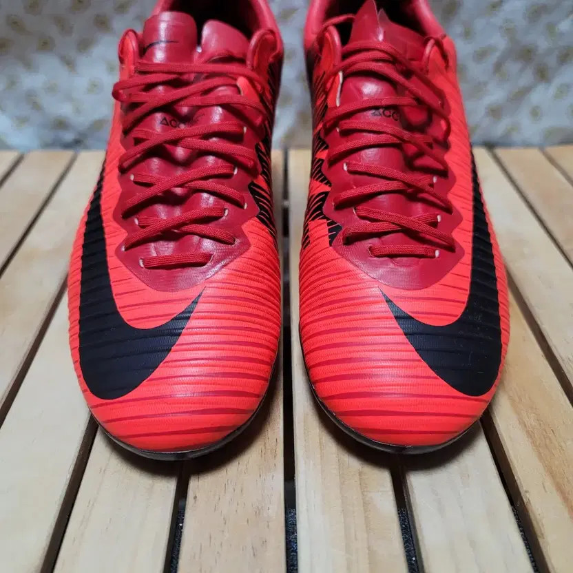 Nike Mercurial Vapor 11 HG Soccer Cleats 270 Used Good Condition thumbnail 4