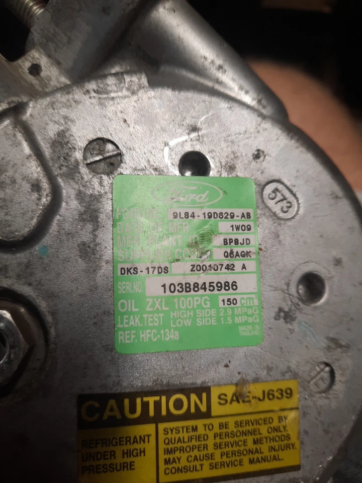 Compresor de aire acondicionado para Ford Escape / Mazda Tribute / Mercury Mariner QU Foto 2 de 3