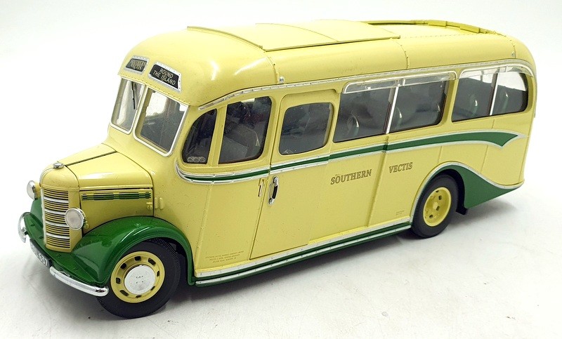 Sun Star 1/24 Scale 5002 - 1947 Bedford OB Duple Vista - Southern