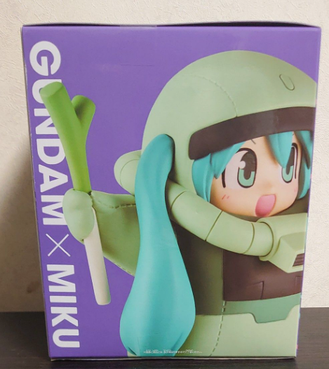 BANDAI HATSUNE MIKU x GUNDAM 45th Anniv. Figure Zakugurumi Miku