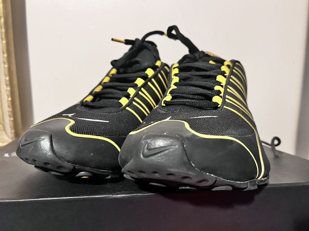 2012 Men's Nike Shox NZ SE Livestrong Maize Black Used Size 11